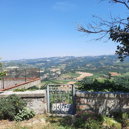 Moon'S House Villa Diano d'Alba Exterior photo
